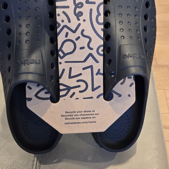 Native Black Women's Slip-On Loafers - Picture 6 of 6